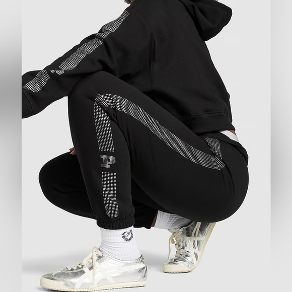 Victoria’s Secret Joggers 💄💋🐽 - Picture 2 of 8